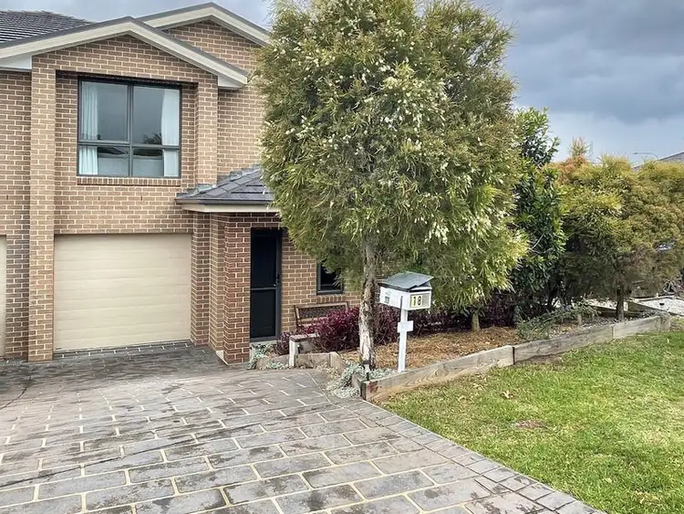18 Glory Road, Glenfield NSW 2167