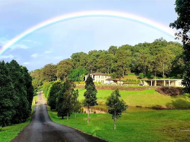 Second view of Homely house listing, 122 FAIRVIEW DRIVE, Willow Vale QLD 4209