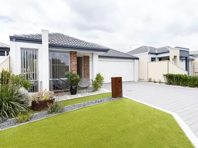 18 Thaxter Road, Landsdale WA 6065