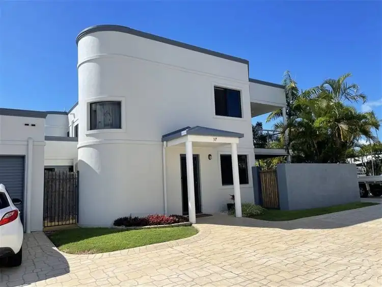 37/33 Elizabeth Street, Urangan QLD 4655