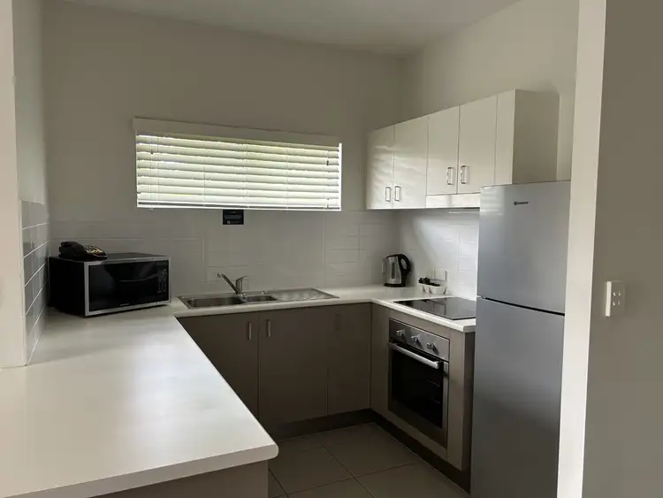 Sixth view of Homely apartment listing, 15/10 Prince Place, Middlemount QLD 4746