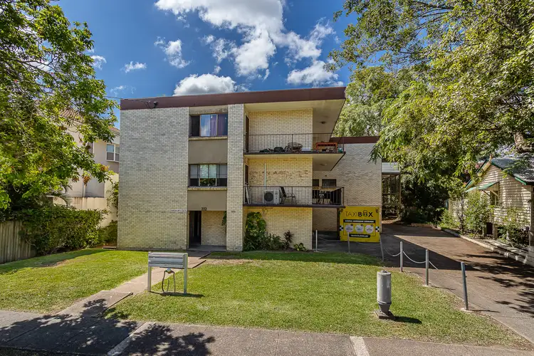 3/222 Sir Fred Schonell Drive, St Lucia QLD 4067