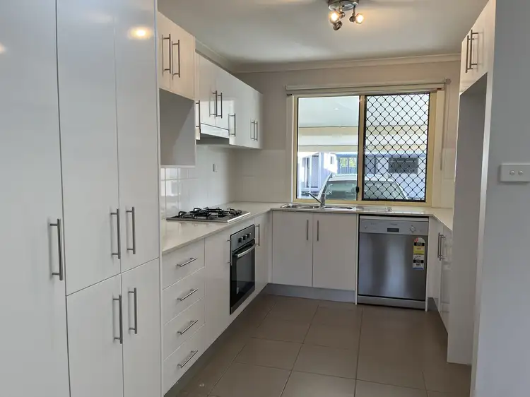 9/5 Atkinson Street, Middlemount QLD 4746