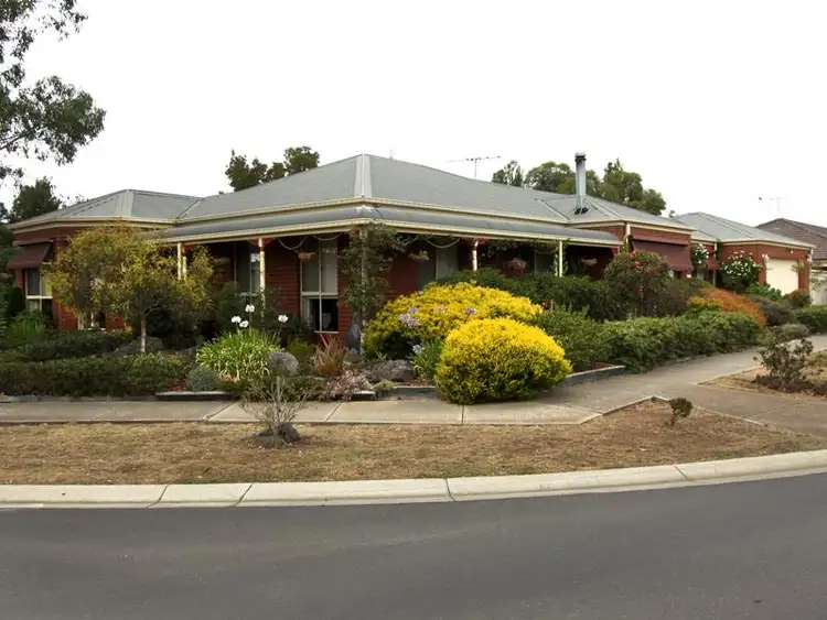 32 Frances Browne Way, Tarneit VIC 3029