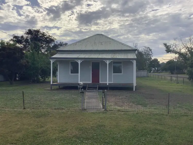 2 Henry Street, Dalby QLD 4405