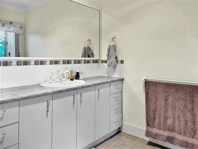 Fifth view of Homely house listing, 2 Sunrise Avenue, Dalby QLD 4405