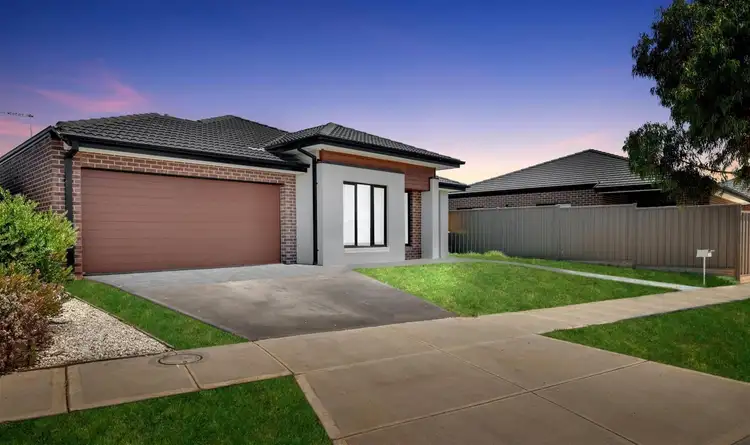 Second view of Homely house listing, 122 Jester drive, Cobblebank VIC 3338