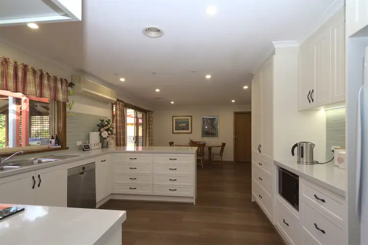 Third view of Homely house listing, 5 Elizabeth Close, Drouin VIC 3818