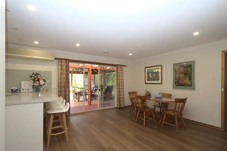 Fifth view of Homely house listing, 5 Elizabeth Close, Drouin VIC 3818
