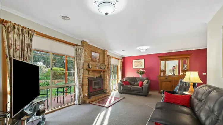 Sixth view of Homely house listing, 5 Elizabeth Close, Drouin VIC 3818