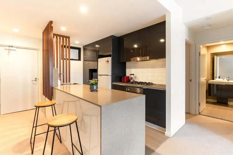 213/21 Peter Doherty Street