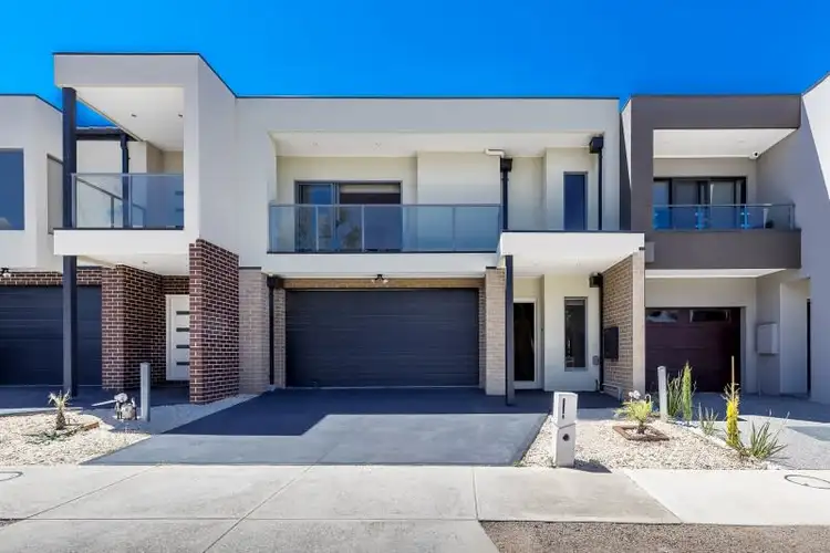 44 Lorimer Street, Caroline Springs VIC 3023