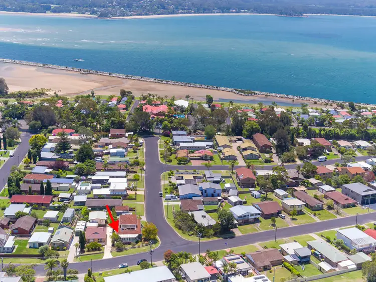 1/5 Catlin Avenue, Batemans Bay NSW 2536