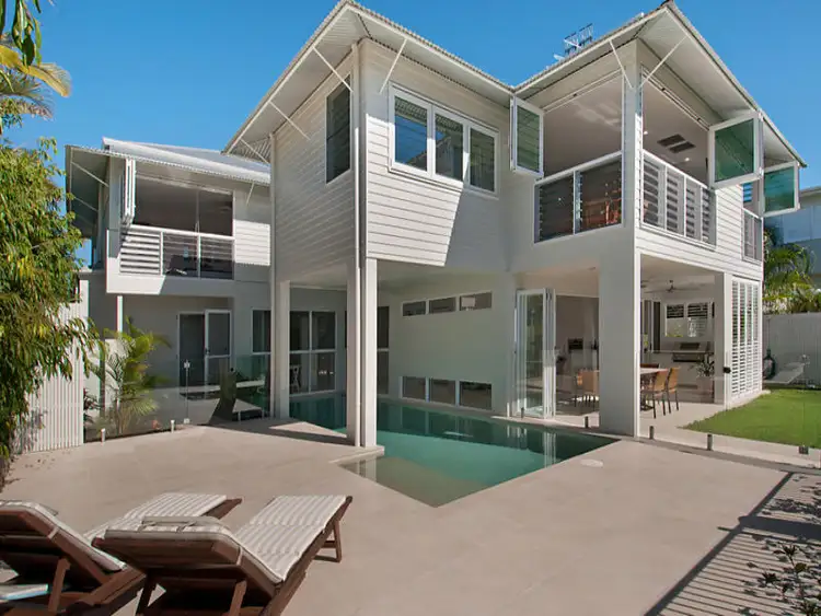 18 Seafarer Court, Castaways Beach QLD 4567