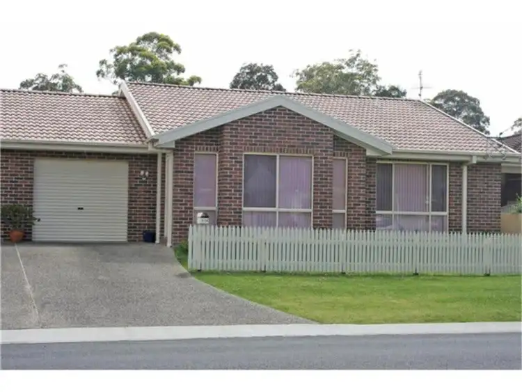 2/1A Clare Crescent, Batehaven NSW 2536
