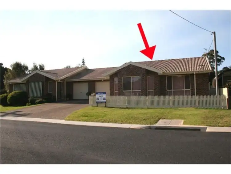 2/1A Clare Crescent, Batehaven NSW 2536