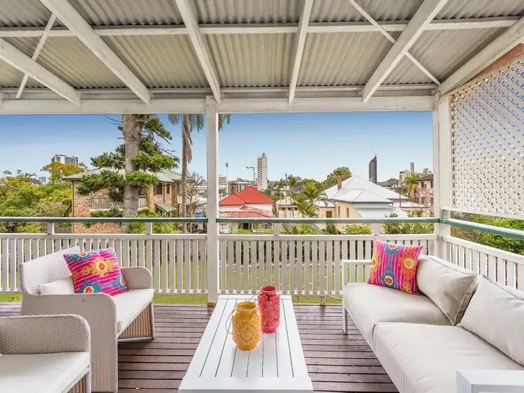 10 Rosslyn Street, East Brisbane QLD 4169