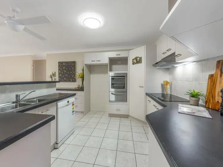 Fifth view of Homely house listing, 4 Byzance Close, Eight Mile Plains QLD 4113