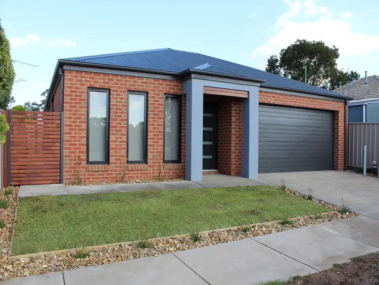 24a Raglan Street, White Hills VIC 3550