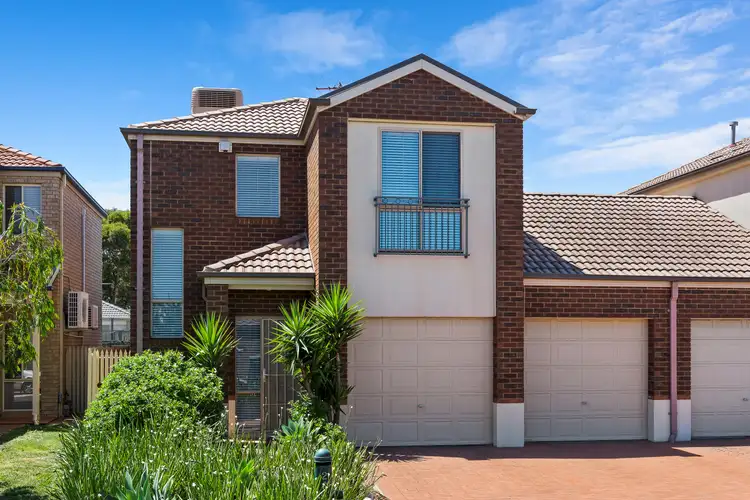 26 AMBERLEA CIRCUIT, Taylors Hill VIC 3037