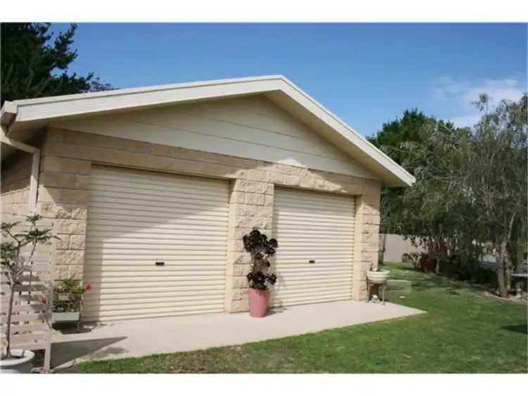 Fourth view of Homely house listing, 8 Eugenia Place,, Maloneys Beach NSW 2536