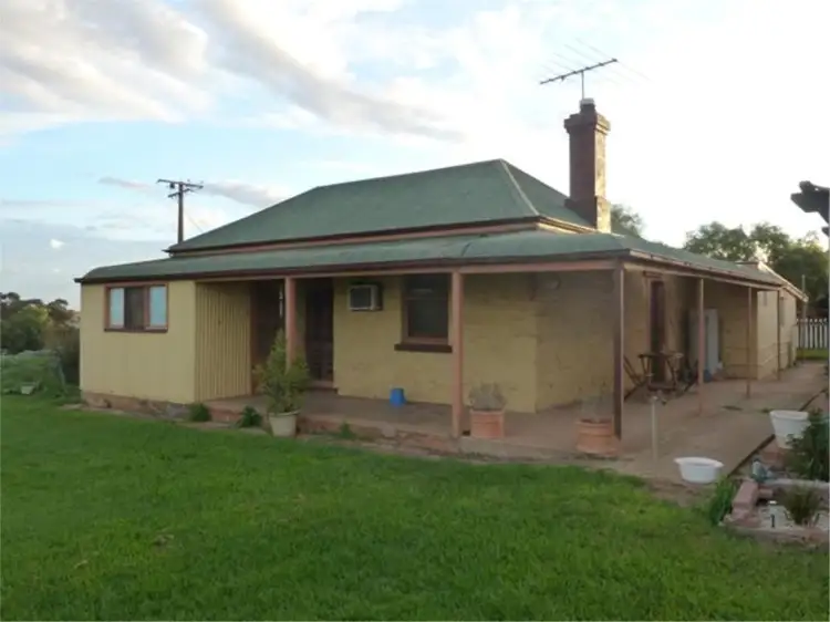 14 Schirmer Road, Saddleworth SA 5413