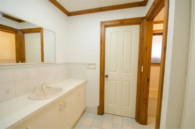 Second view of Homely house listing, 2 Kelly Street, Clare SA 5453