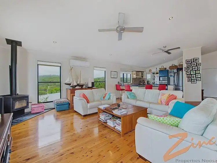 Second view of Homely house listing, 5 Seafarer Court, Castaways Beach QLD 4567