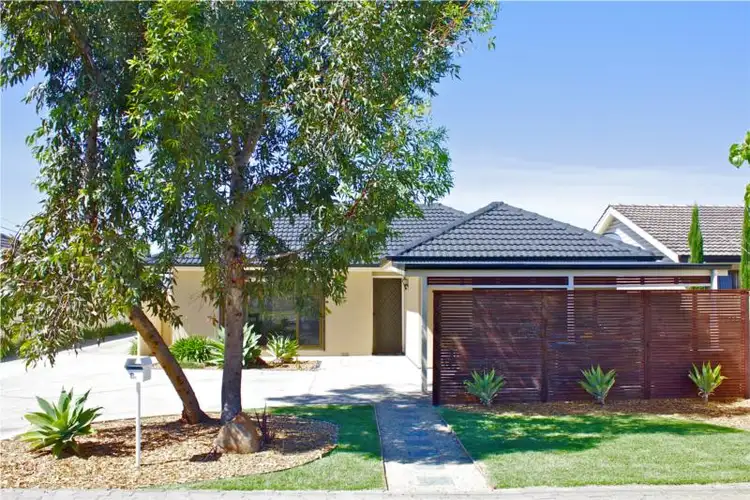 8a Esther Binks Avenue, Greenacres SA 5086