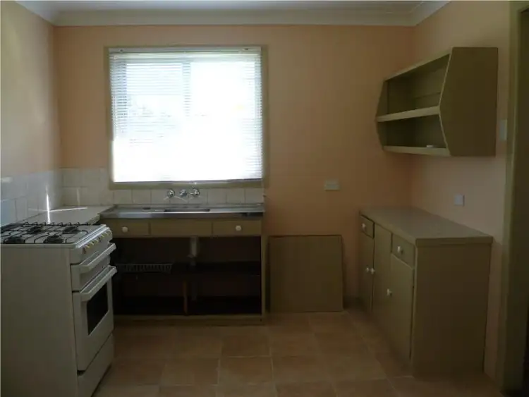 Sixth view of Homely semi-detached listing, 7 Manor Street, Wallangarra QLD 4383