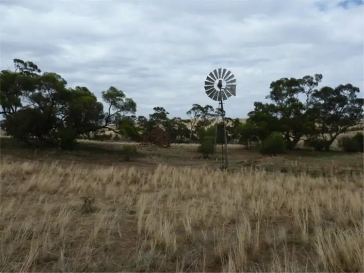 3798 Worlds End Highway, Robertstown SA 5381