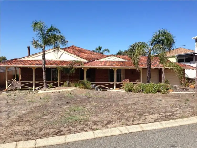 Second view of Homely house listing, 5 Flinton Court, Halls Head WA 6210