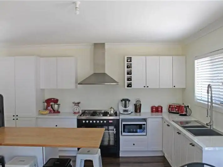 62 Karoola Crescent, Surfside NSW 2536