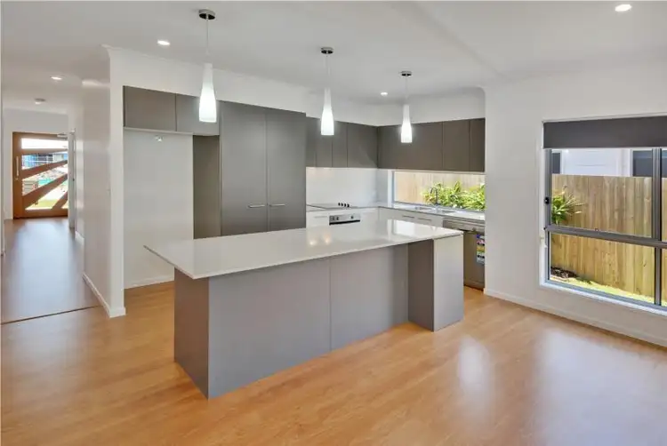 11 Ruby Crescent, Meridan Plains QLD 4551