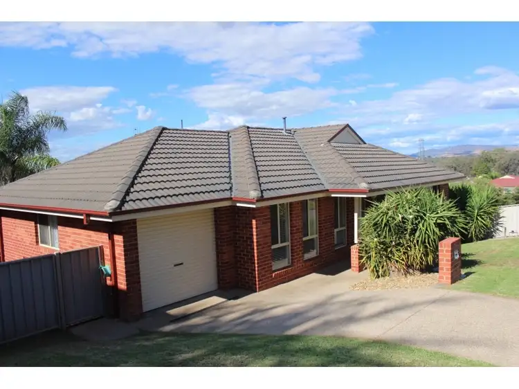 1/254 Desmond Street, Lavington NSW 2641