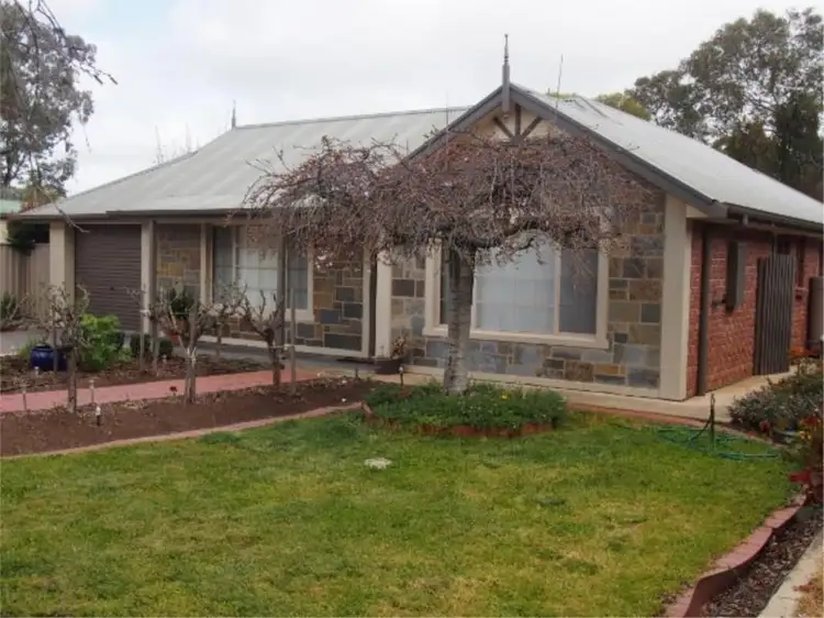 5 McKinnon Park, Clare SA 5453