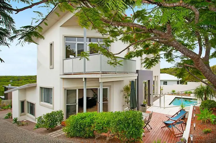 11 Seafarer Court, Castaways Beach QLD 4567