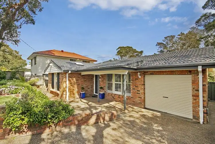 26 Poplars Avenue, Bateau Bay NSW 2261