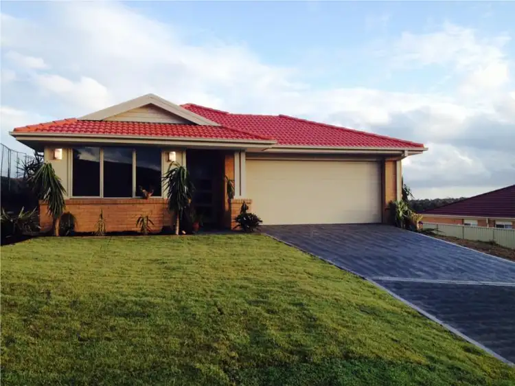 105 Valley Drive, Hidden Valley VIC 3756