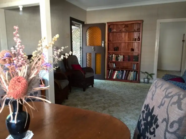 10 Fourteenth Avenue, Brighton QLD 4017