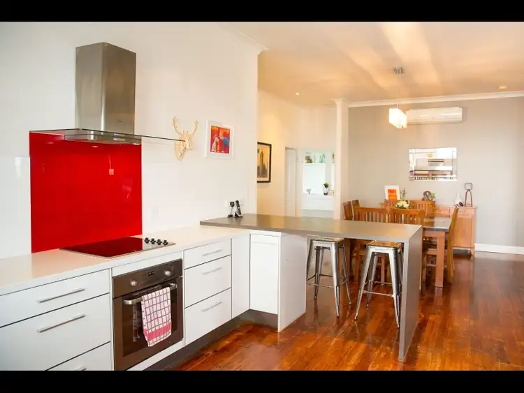 79 Glebe Road, Silkstone QLD 4304