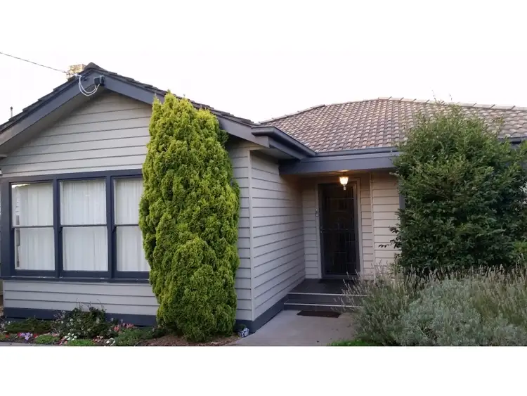 11 Moomba Street, Mornington VIC 3931