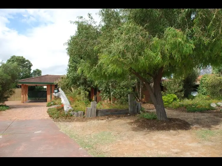 11 Gracechurch Crescent, Leeming WA 6149