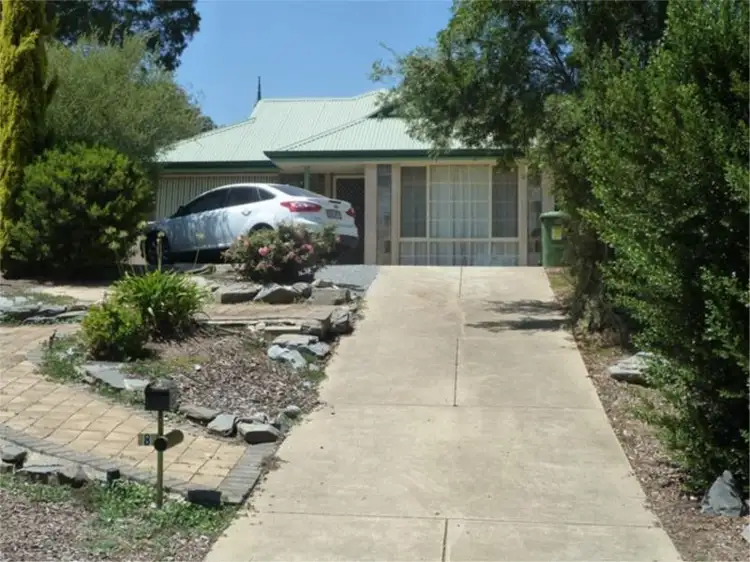 8 McKinnon Park, Clare SA 5453