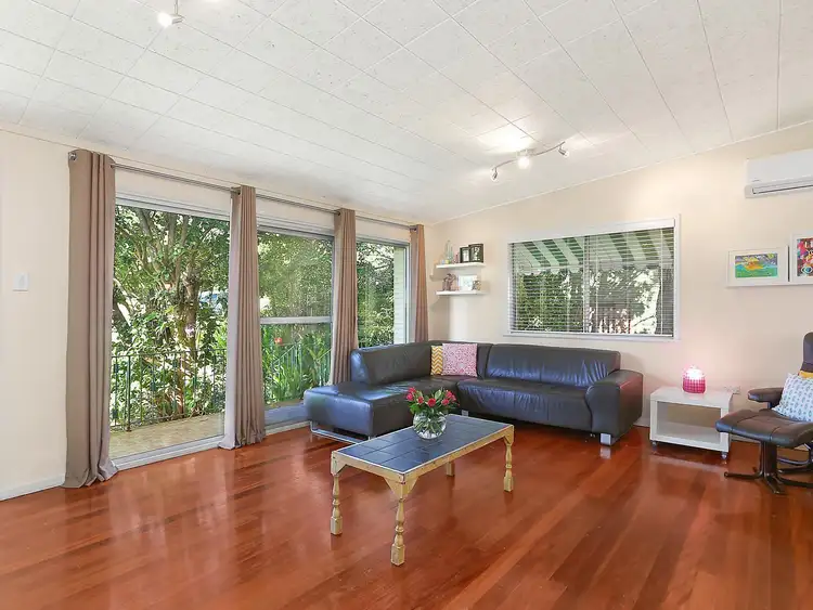 65 Burns Parade, Chapel Hill QLD 4069