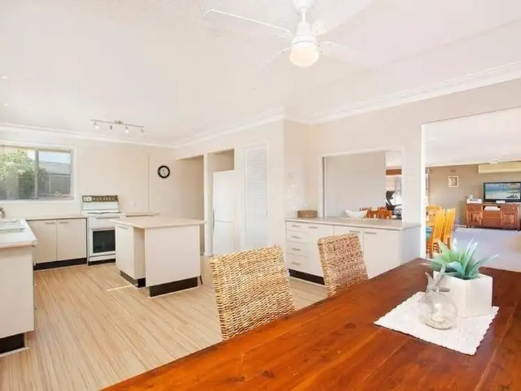 120 Broken Bay Road, Ettalong Beach NSW 2257