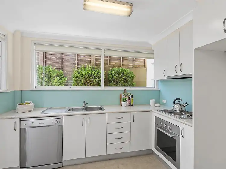 Third view of Homely apartment listing, 4/2 Waratah Street, Rushcutters Bay NSW 2011
