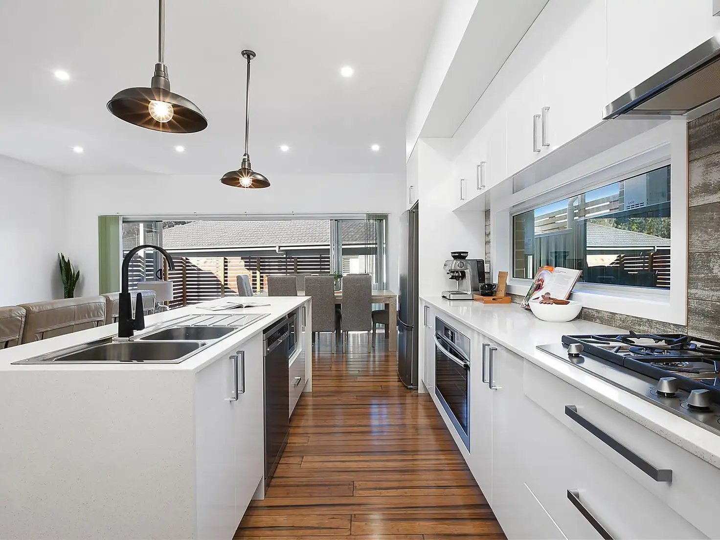 Main view of Homely townhouse listing, 2b Lantarra Place, Figtree NSW 2525