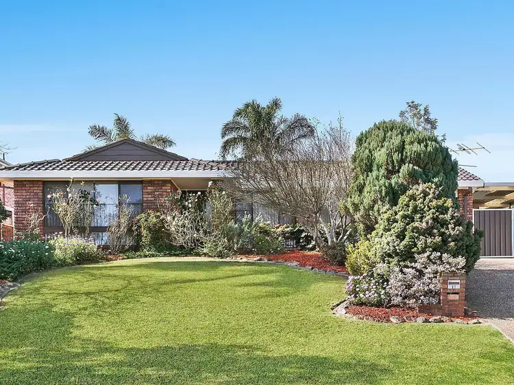 11 Garonne Street, Kearns NSW 2558