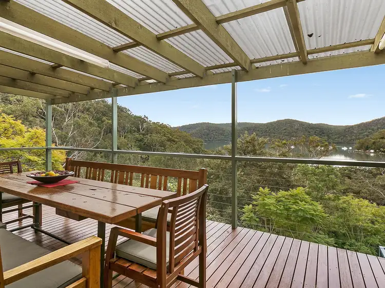 19 Pacific Highway, Mooney Mooney NSW 2083